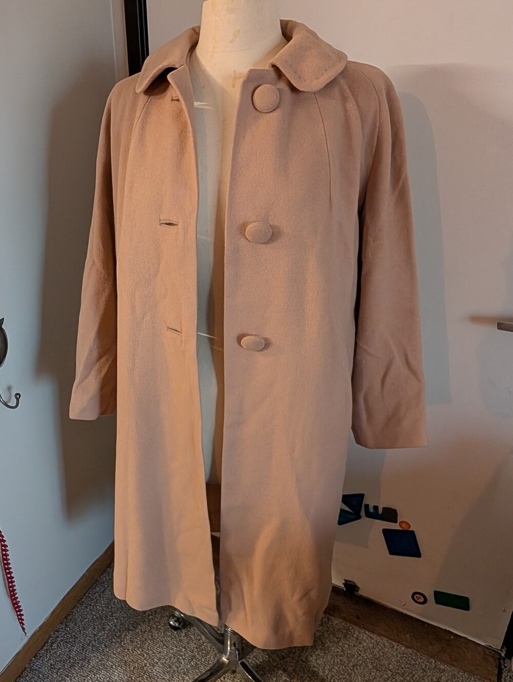 100% Cashmere Women's Beige Long Coat